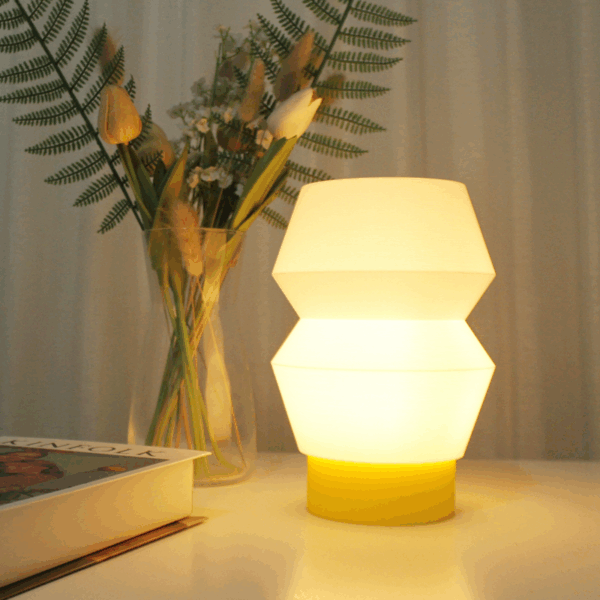 Lunite Pyra Table Lamp - Image 3