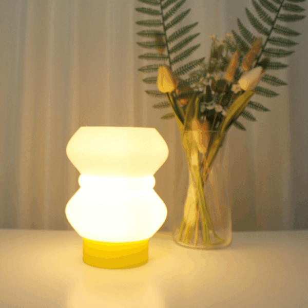 Lunite Flux Table Lamp - Image 4