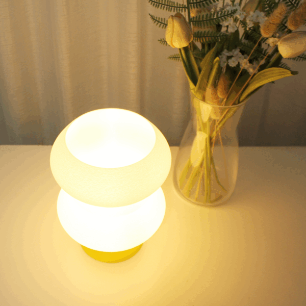 Lunite Flux Table Lamp - Image 3